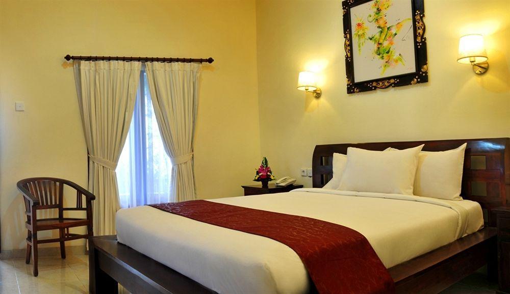 Puri Yuma Hotel Денпасар Екстериор снимка