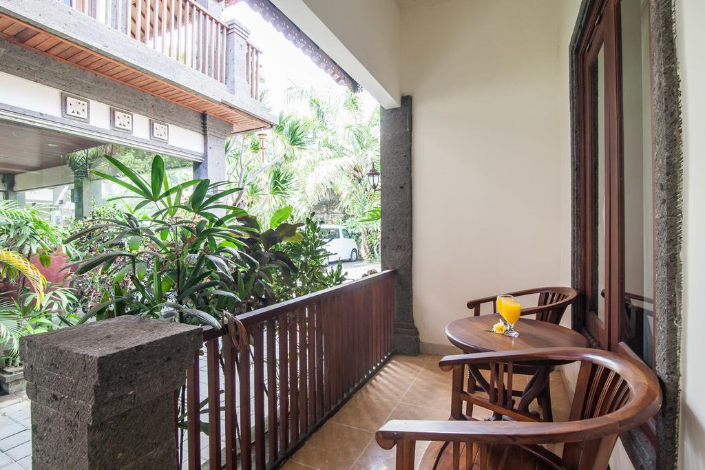Puri Yuma Hotel Денпасар Екстериор снимка