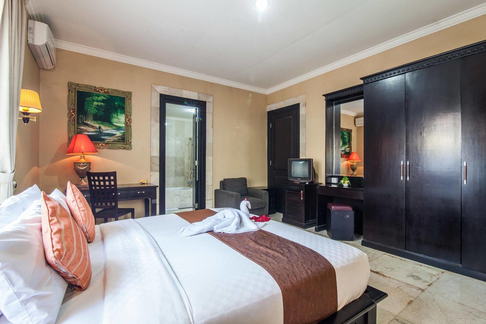 Puri Yuma Hotel Денпасар Екстериор снимка
