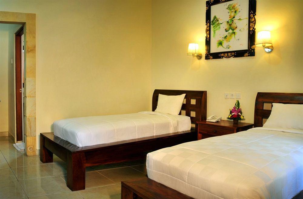 Puri Yuma Hotel Денпасар Екстериор снимка